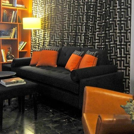 Hive Hotel Quezon City Buitenkant foto