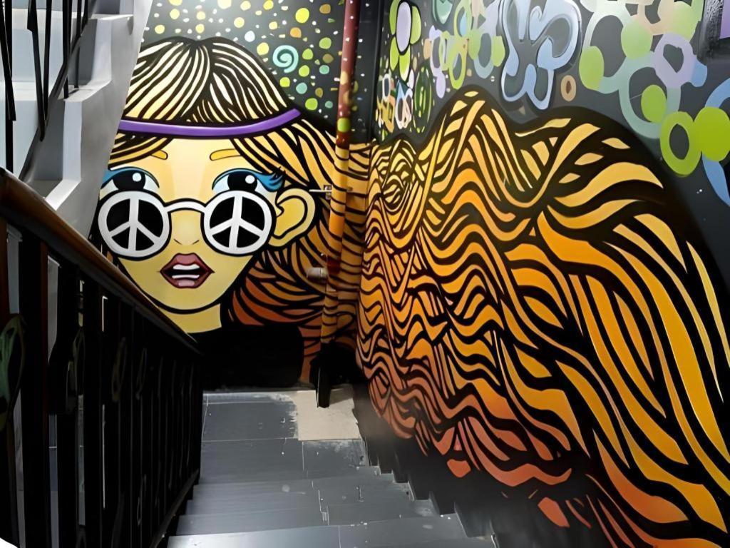 Hive Hotel Quezon City Buitenkant foto
