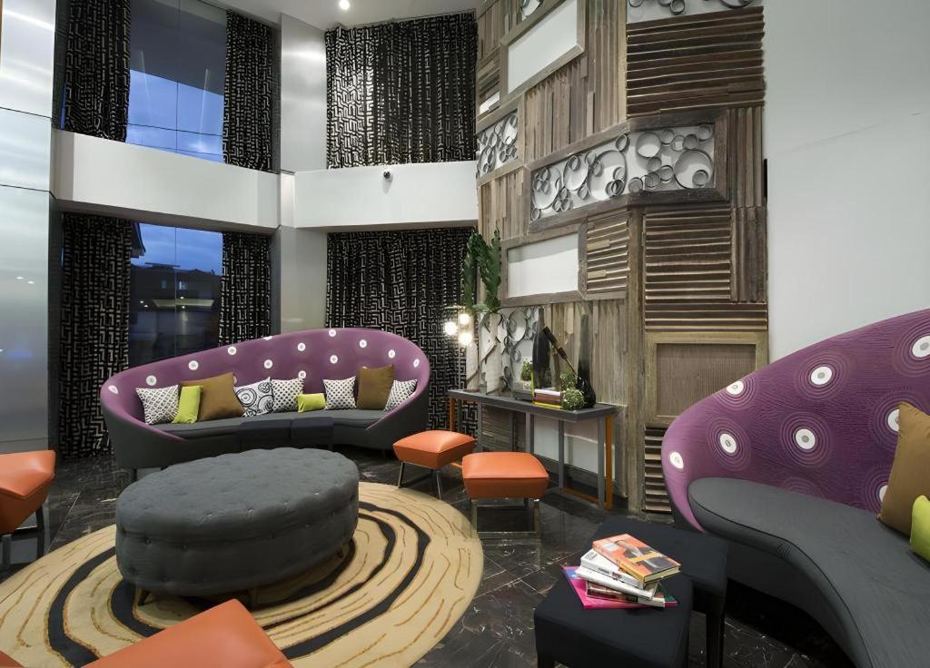 Hive Hotel Quezon City Buitenkant foto