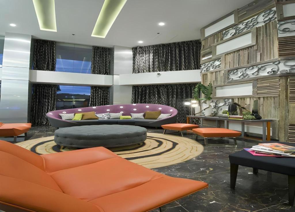 Hive Hotel Quezon City Buitenkant foto