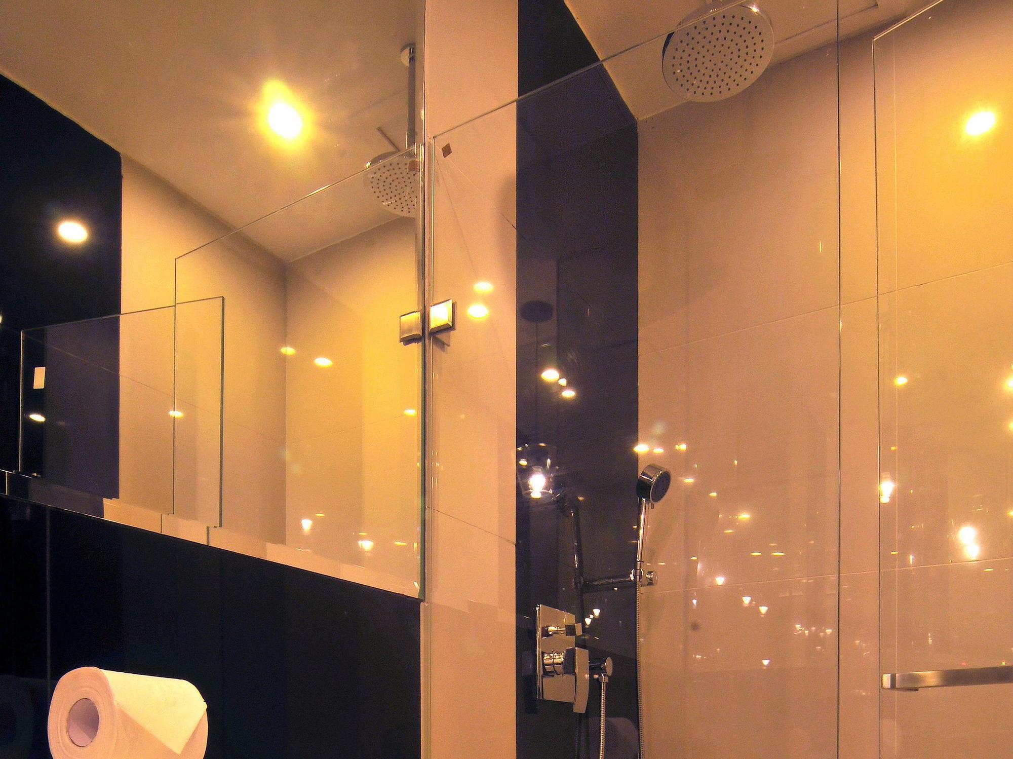 Hive Hotel Quezon City Buitenkant foto